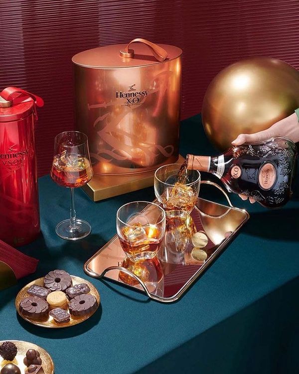 Hennessy XO Holiday with Gift Box and Ice Stamp Set